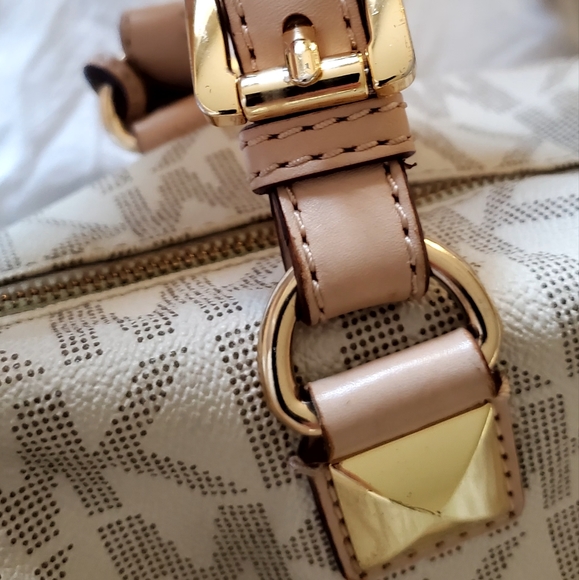 Michael Kors Satchel - Picture 8 of 16